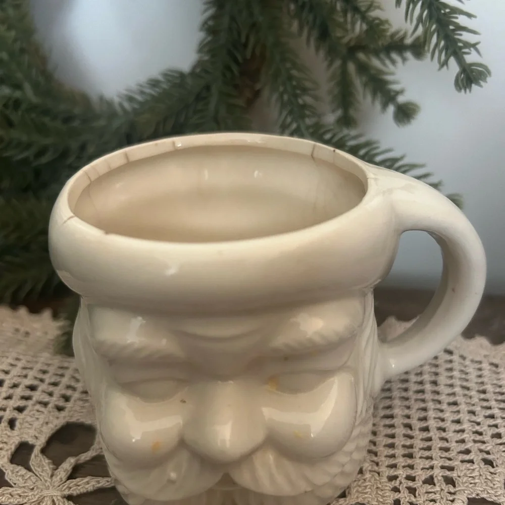 Vintage Santa Mug - Picture 3 of 8